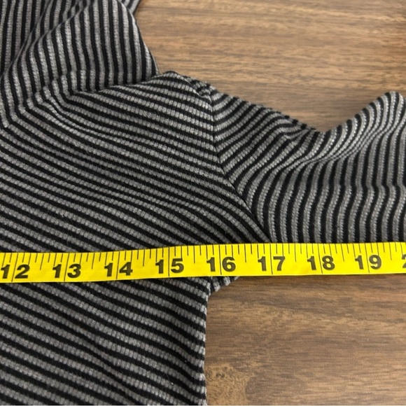 ❤️ Splendid gray and black Tunic Top M - Picture 9 of 11